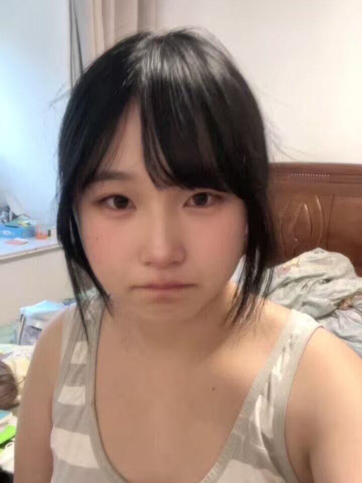 江苏 徐州 18岁 165cm 114 C杯 学生 很听话,会主动勾引 抽烟纹身:抽烟无纹身 SM:否 无套:可 口交:可 过夜:可 同居:可 可飞:否 价格:12 特点:很听话,会主动勾引