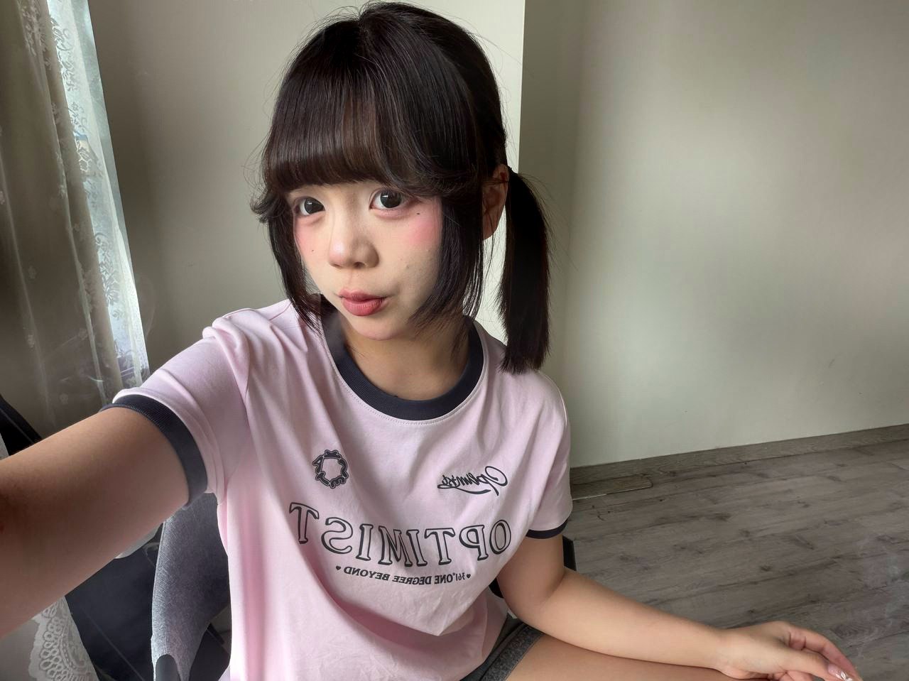 江苏 南通 19岁 162cm 100 B杯 休学 白幼瘦,b粉,嫩水多 SM:是 无套:可 口交:可 过夜:可 同居:可 可飞:可 江苏省内 价格:20 特点:白幼瘦,b粉,嫩水多