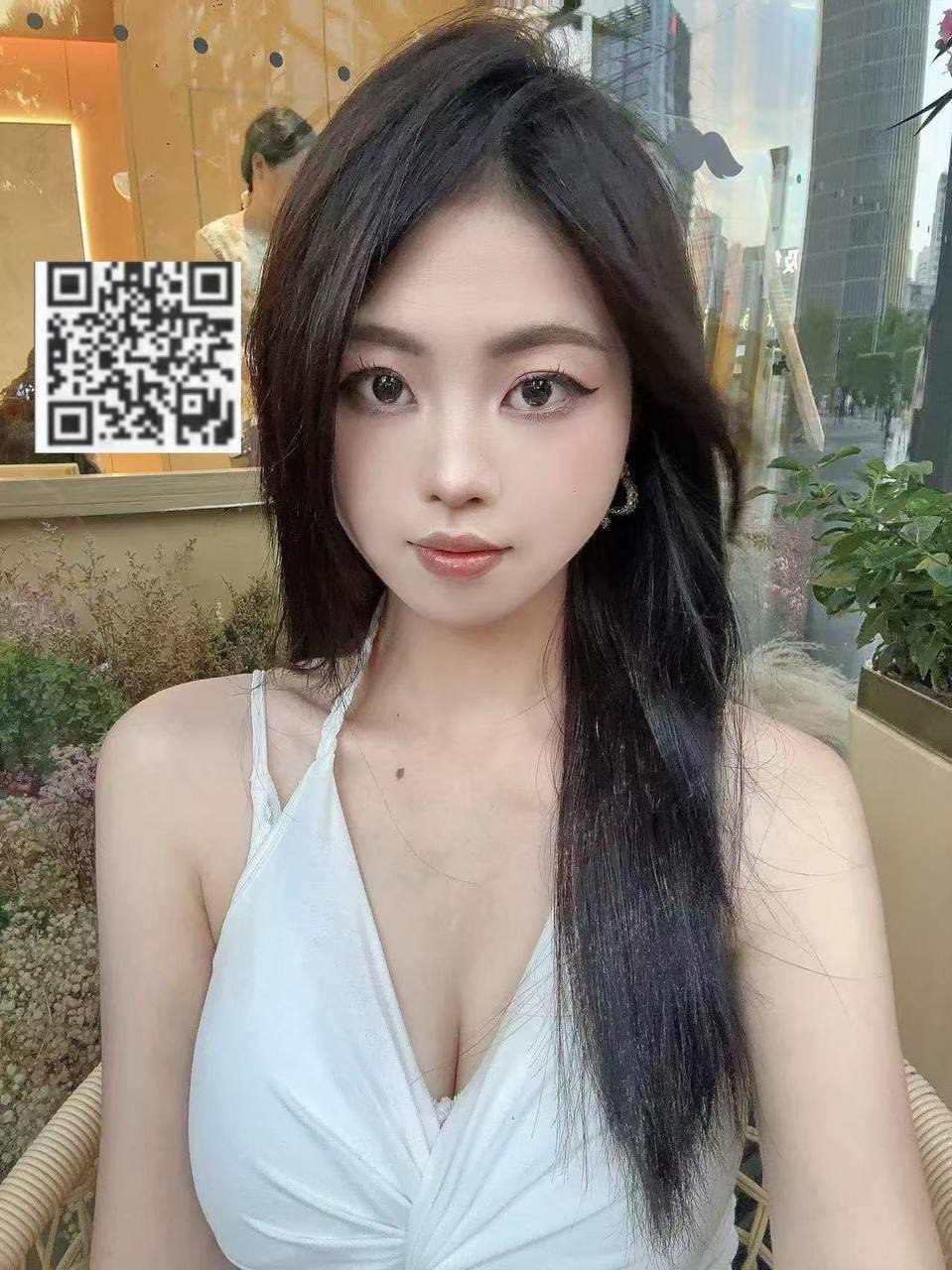 广东 深圳 23岁 178cm 120 C杯 运营 腿长 性格好 SM:轻微 无套:否 口交:可 过夜:可 同居:可 可飞:可以,港澳有 价格:13 特点:腿长 性格好