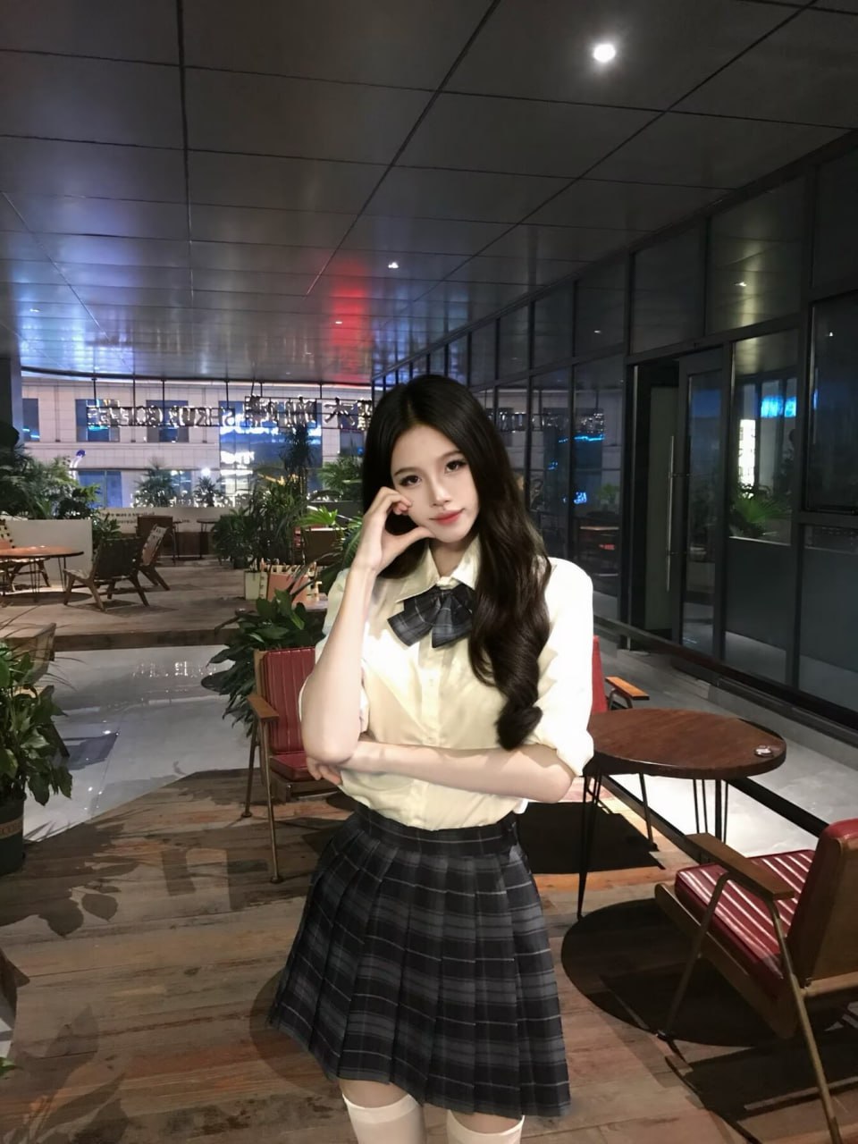 贵州 贵阳 19岁 165cm 85 B杯 学生 性格开朗活泼 相处不冷场 口活好 SM:是 无套:否 口交:可 过夜:可 同居:可 可飞:可 其他城市 港澳 价格:15 特点:性格开朗活泼 相处不冷场 口活好