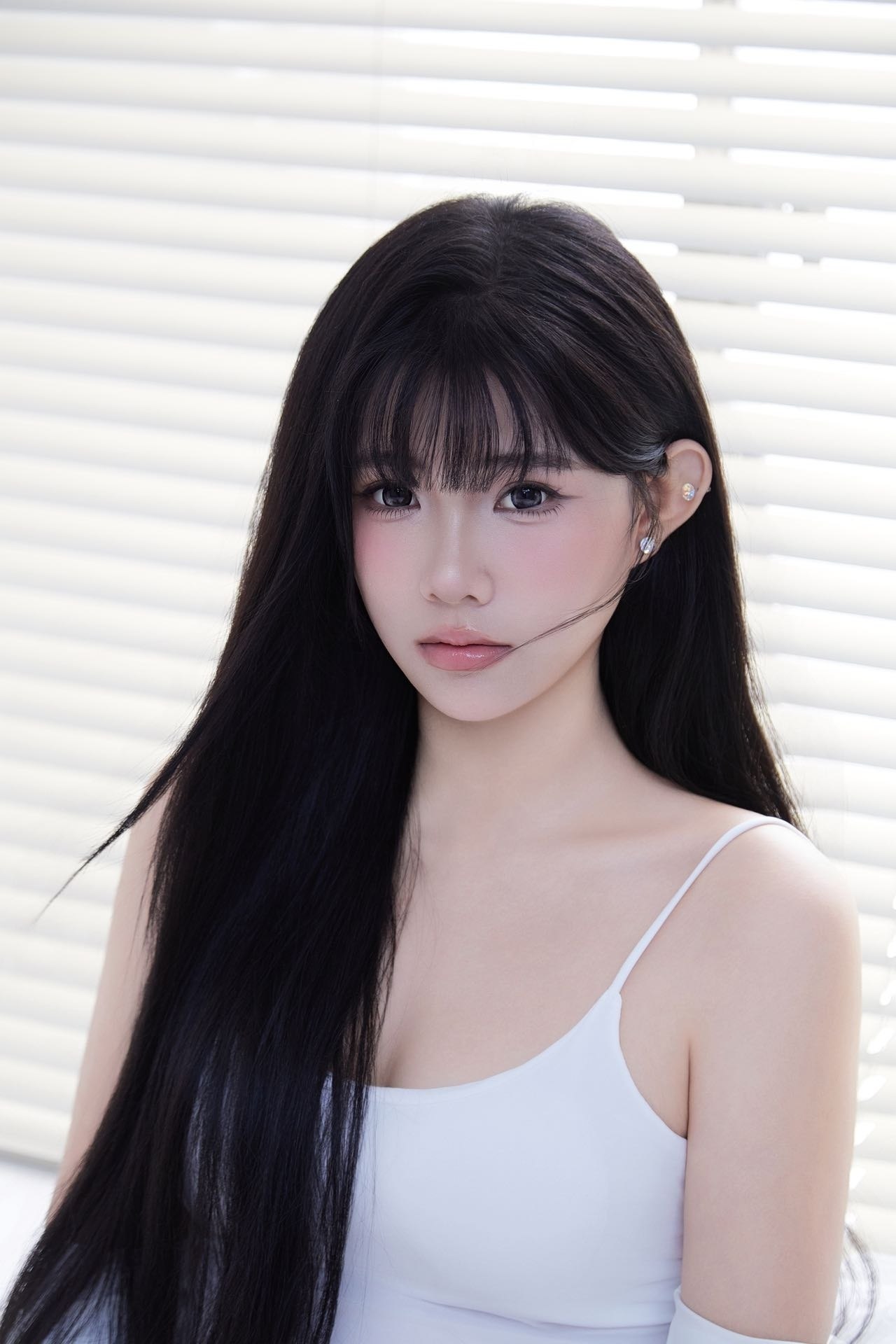 浙江 杭州 21岁 178cm 125 C杯 和平精英主播 会跳舞,会做饭,会唱歌,学习能力强,啥姿势都能学,有舌钉,白虎 SM:是 无套:可 口交:可 过夜:可 同居:可 可飞:能,其他城市,港澳(可办通行证) 价格:12 特点:会跳舞,会做饭,会唱歌,学习能力强,啥姿势都能学,有舌钉,白虎