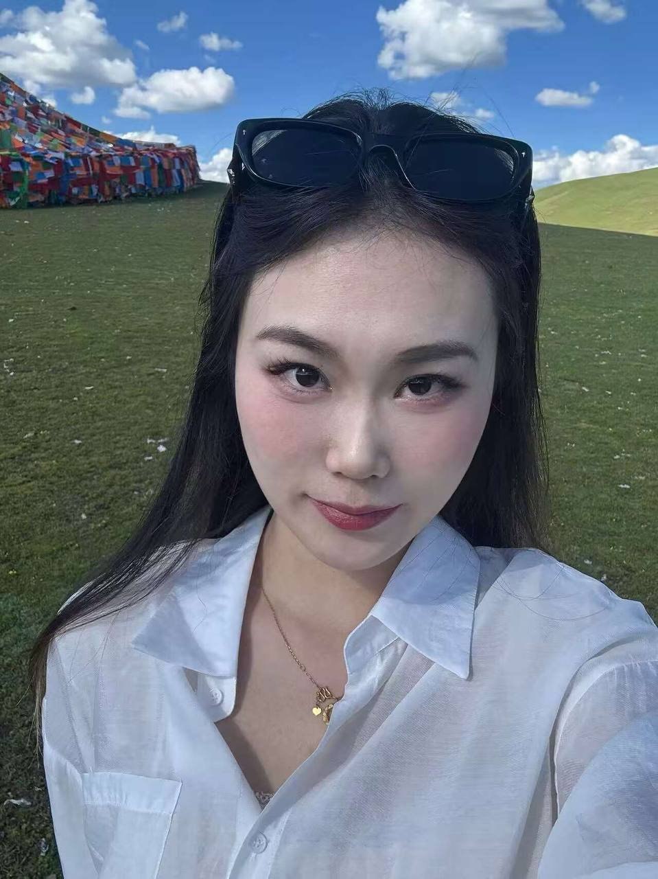 山东 潍坊 23岁 174cm 116 B杯 自由 腿长配合度高 抽烟纹身:无 SM:否 无套:否 口交:可 过夜:可 同居:否 可飞:可 价格:30 特点:腿长配合度高