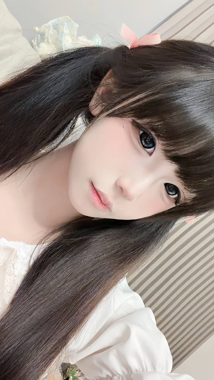 四川 成都 18岁 161cm 92 B杯 学生 什么风格都可以驾驭一些 比较害羞 比较听话 抽烟纹身:有纹身 SM:否 无套:否 口交:可 过夜:可 同居:可 可飞:可 价格:4 特点:什么风格都可以驾驭一些 比较害羞 比较听话