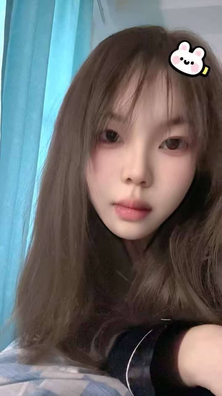 江苏 苏州 24岁 163cm 96 B杯 抽烟纹身:有抽烟无纹身 SM:否 无套:否 口交:可 过夜:可 同居:否 可飞:不接受 价格:8-12