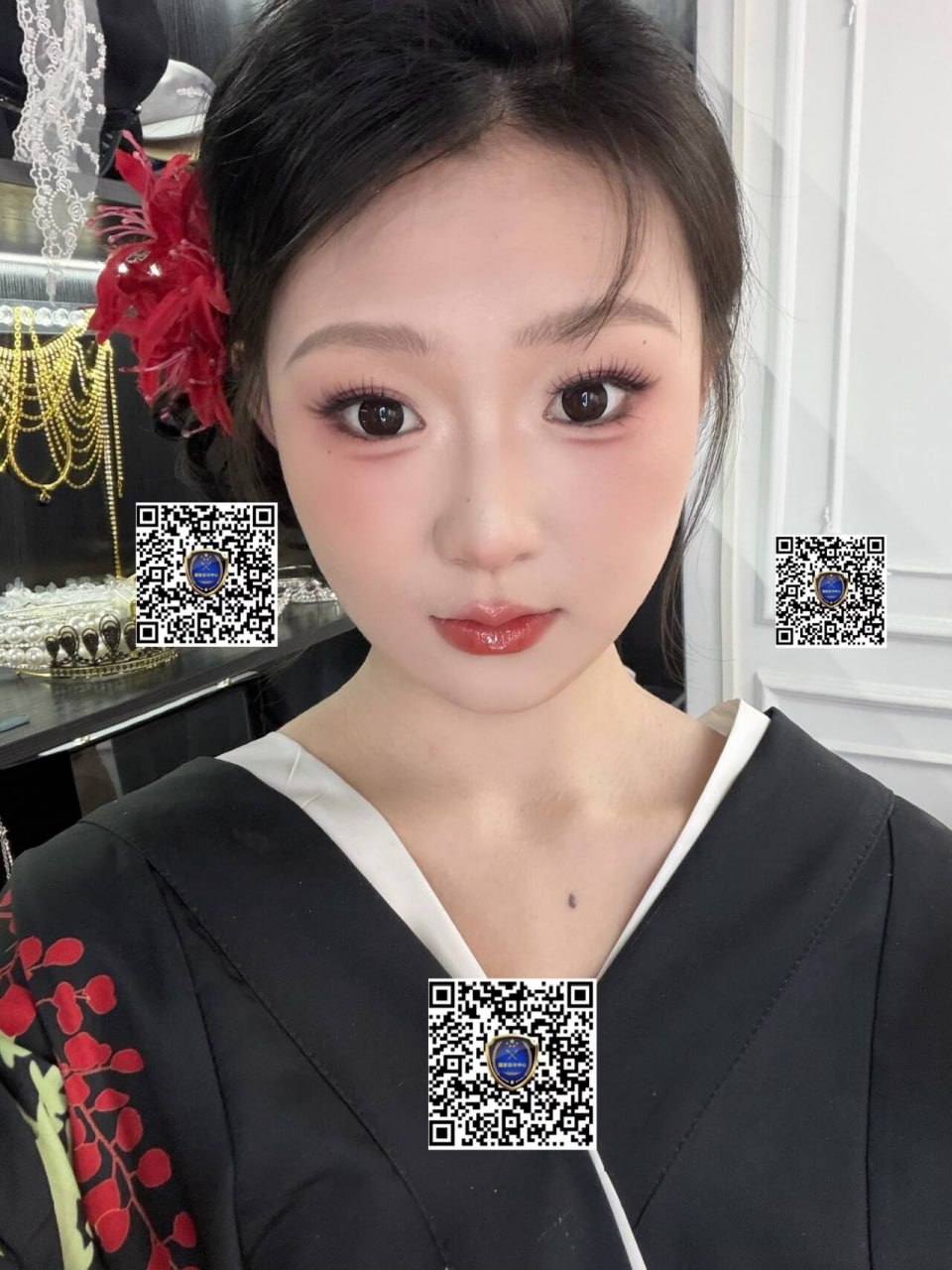 山东 济南 18岁 162cm 82 A杯 美甲 SM:否 无套:否 口交:可 过夜:可 同居:可 可飞:可 国内 不去港澳 价格:30-50