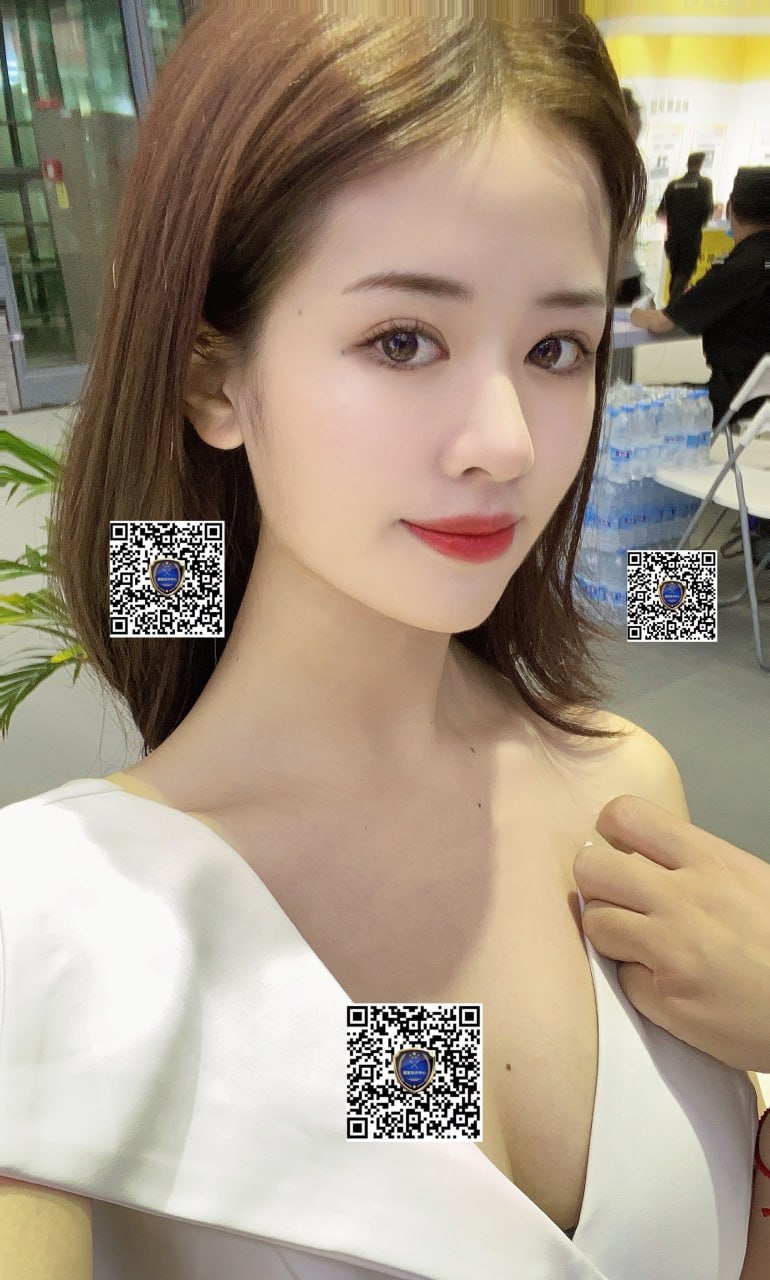 广东 广州 25岁 169cm 100 C杯 体制内 这方面不熟 SM:是 无套:否 口交:可 过夜:可 同居:否 可飞:不太能,不能去港澳 价格:30 特点:这方面不熟