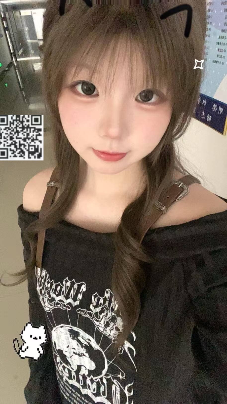 湖北 武汉 18岁 165cm 114 B杯 学生 口活好 声优 抽烟纹身:无 SM:可 无套:否 口交:可 过夜:可 同居:否 可飞:能,高铁路程两小时内可以 特点:口活好 声优