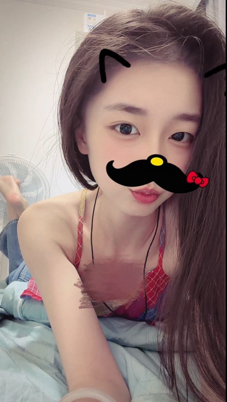 湖南 长沙/陕西 西安 19岁 163cm 40 B杯 学生 身材好,性格活泼不事逼,听话懂事,清纯可爱,相处愉快不扫兴,情绪价值丰富不粘人,全心呵护陪伴 抽烟纹身:无纹身 SM:轻微 无套:可 口交:可 过夜:否 同居:可 可飞:否 价格:2.5-5 特点:身材好,性格活泼不事逼,听话懂事,清纯可爱,相处愉快不扫兴,情绪价值丰富不粘人,全心呵护陪伴
