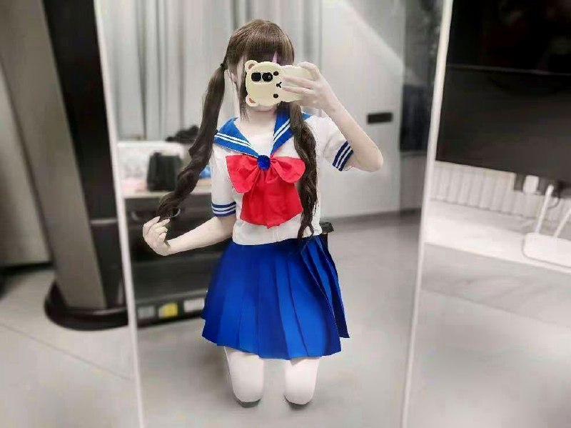 贵州 六盘水 18岁 156cm 84 B杯 职高 温柔 有耐心 听话 抽烟纹身:无 SM:是 无套:可 口交:可 过夜:可 同居:否 可飞:可 价格:3 特点:温柔 有耐心 听话