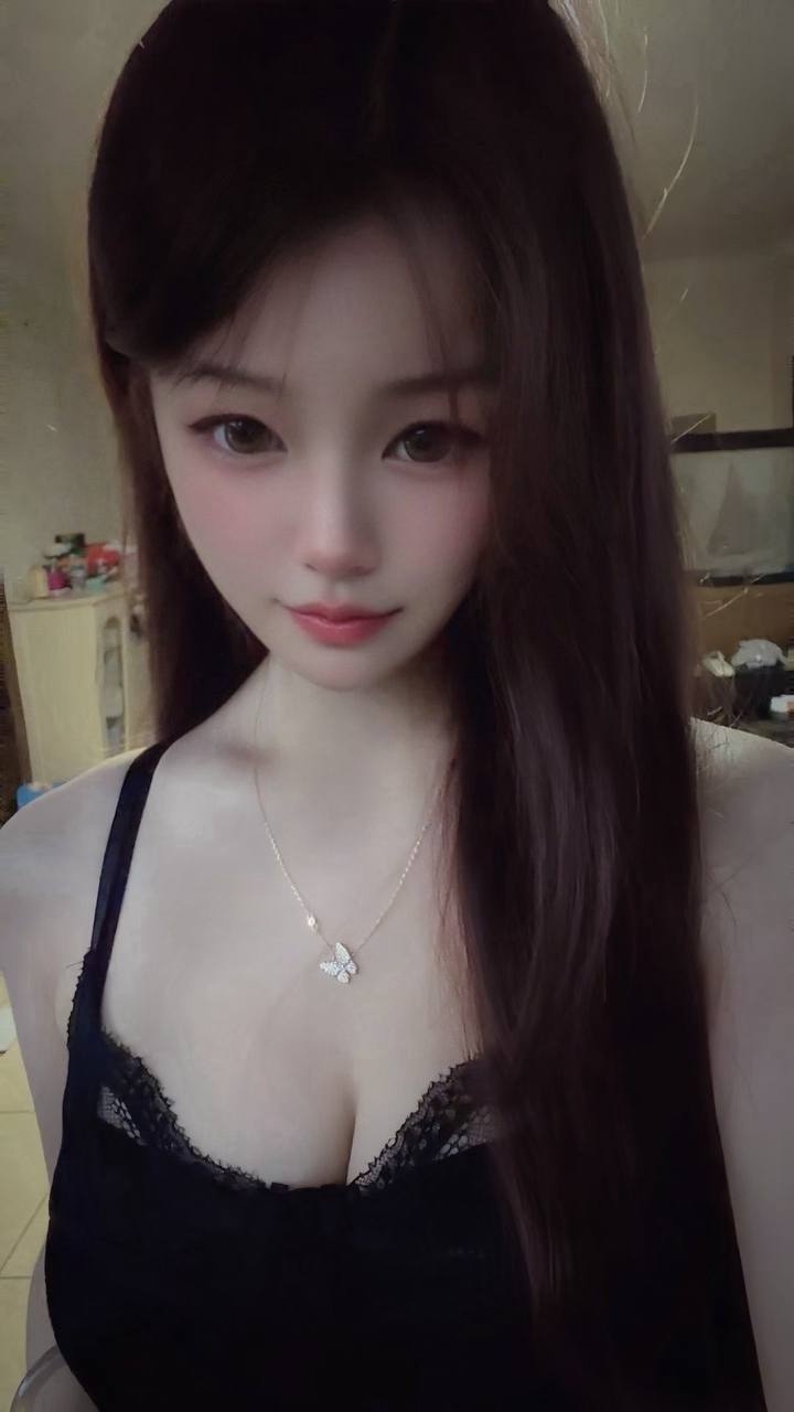 广东 佛山 23岁 165cm 90 B杯 美甲美睫 性格好,皮肤白,腰细,第一次接触情绪价值拉满 抽烟纹身:无 SM:否 无套:否 口交:可 过夜:可 同居:否 可飞:可 价格:30 特点:性格好,皮肤白,腰细,第一次接触情绪价值拉满