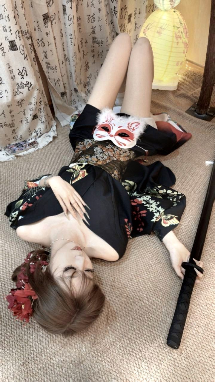 云南 大理 19岁 169cm 42 B杯 学生 很听话 抽烟纹身:有 SM:是 无套:否 口交:可 过夜:可 同居:可 可飞:可,港/澳 价格:30 特点:很听话
