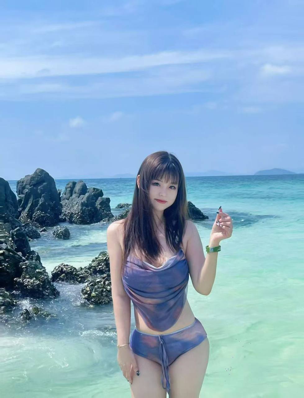 广东 深圳 26岁 168cm 55 C杯 女生 会提供情绪价值,乖 抽烟纹身:无 SM:是 无套:否 口交:可 过夜:可 同居:否 可飞:可 价格:30 特点:会提供情绪价值,乖