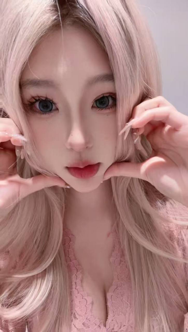 江苏 苏州 18岁 170cm 112 C杯 学生 身材好,好沟通 抽烟纹身:无 SM:否 无套:可 口交:可 过夜:可 同居:否 可飞:可,江浙沪 价格:20 特点:身材好,好沟通
