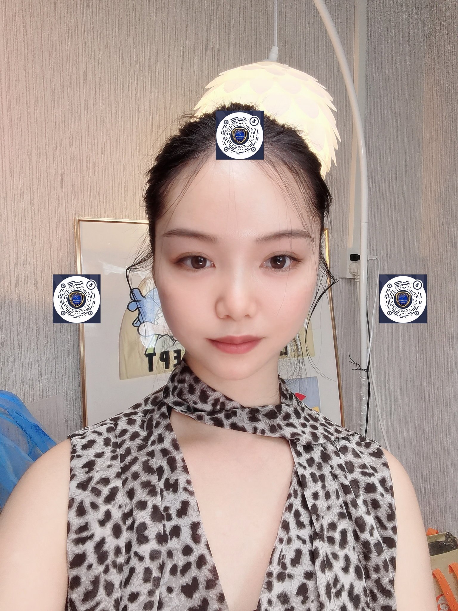 广西 玉林 27岁 160cm 98 A杯 客服 听话安静 抽烟纹身:无 SM:可 无套:可 口交:可 过夜:可 同居:否 可飞:否 价格:3 特点:听话安静