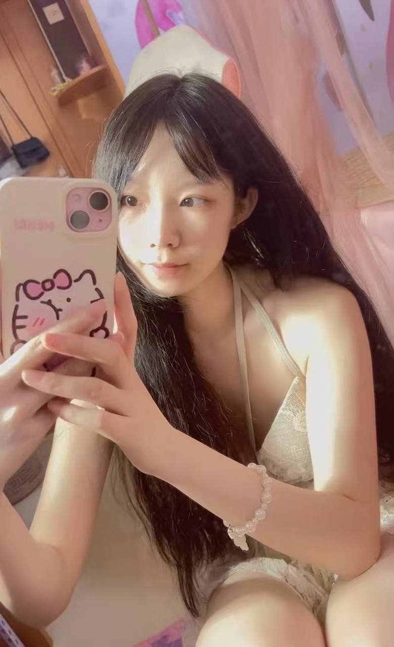 湖南 永州 23岁 165cm 98 C杯 客服 漂亮 抽烟纹身:无 SM:否 无套:可 口交:可 过夜:可 同居:可 可飞:可 价格:8 特点:漂亮
