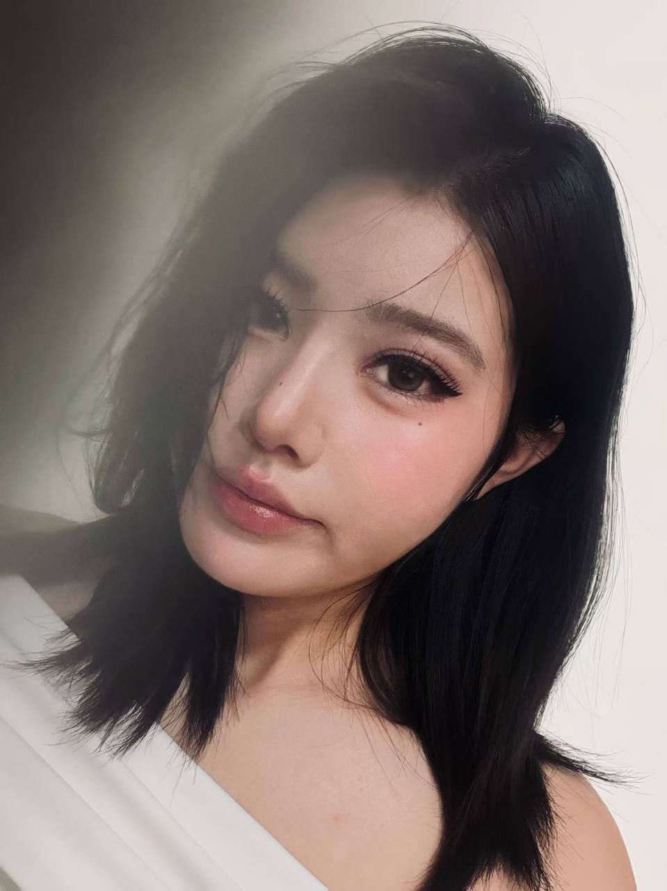 河南 洛阳 19岁 165cm 84 B杯 学生 会英语 美术 设计开过店铺 二创设计 平面模特 塑形主理人 抽烟纹身:无 SM:是 无套:否 口交:可 过夜:可 同居:可 可飞:可 港澳 价格:35 特点:会英语 美术 设计开过店铺 二创设计 平面模特 塑形主理人