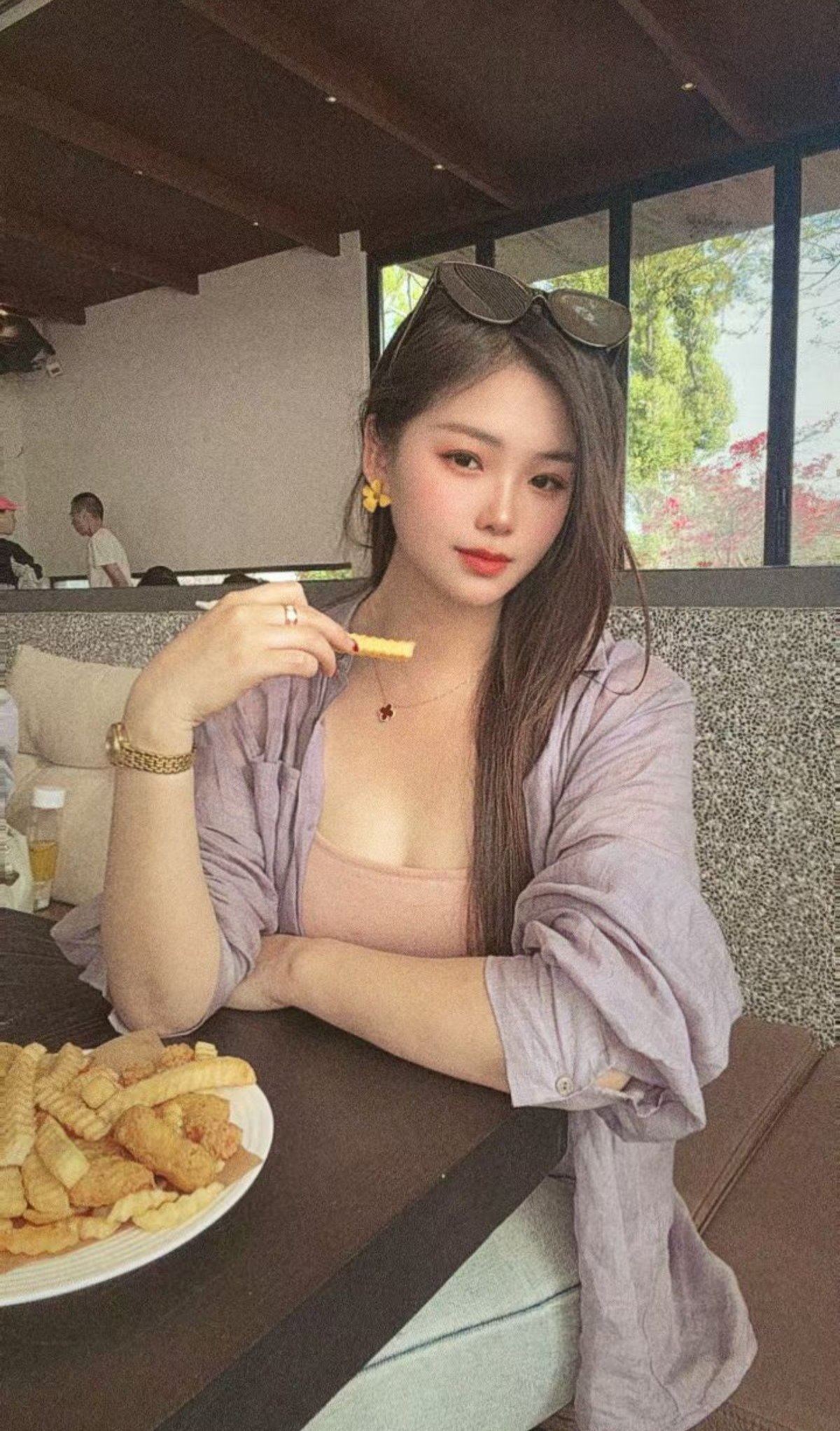 安徽 合肥 28岁 166cm 103 B杯 自由职业 漂亮身材好 活好 SM:否 无套:可 口交:可 过夜:可 同居:可 可飞:可 价格:15 特点:漂亮身材好 活好