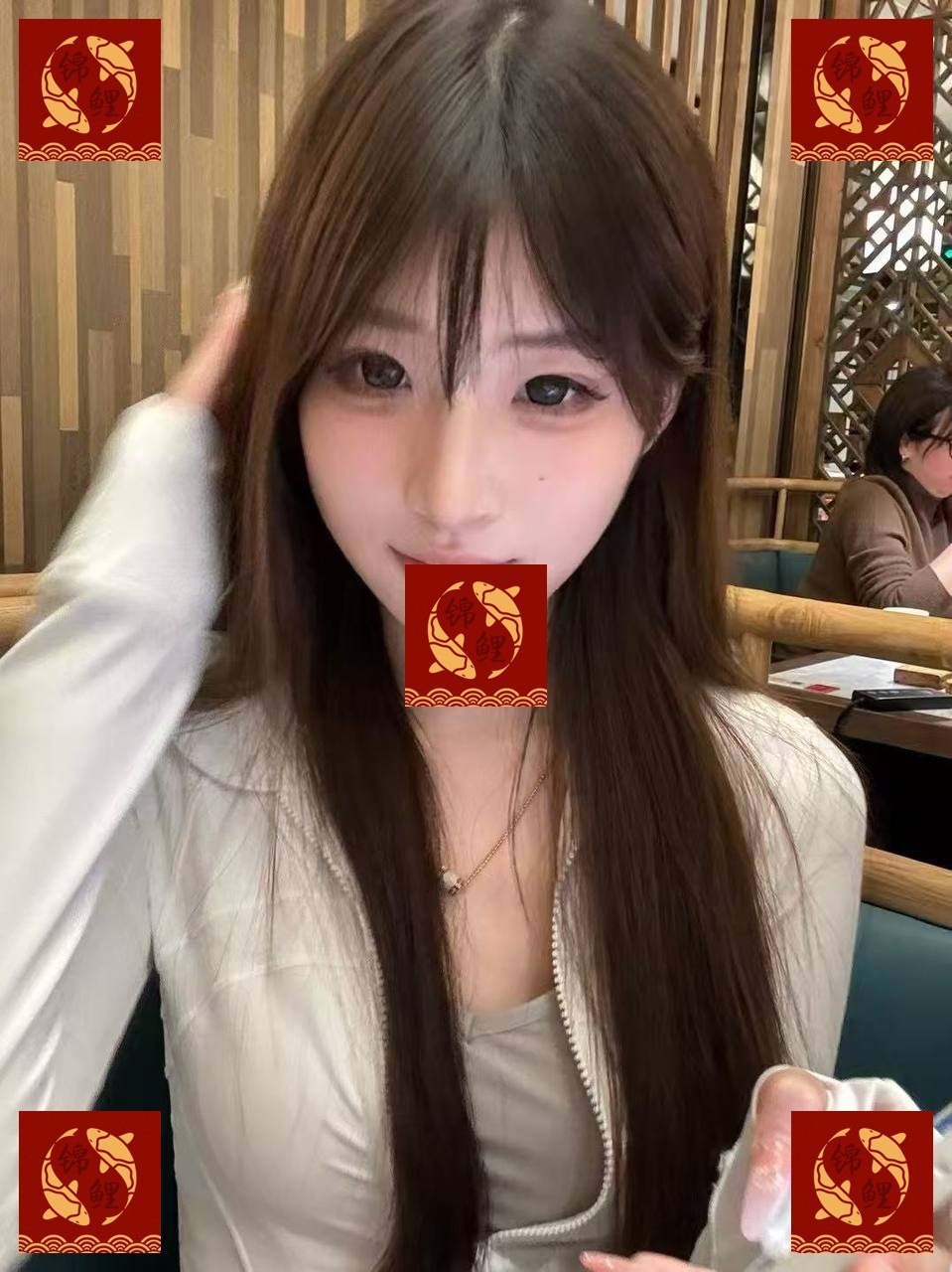 河南 郑州 20岁 168cm 95 B杯 学生 唱歌好听 皮肤白 嘴甜 抽烟纹身:无纹身 SM:否 无套:否 口交:可 过夜:可 同居:否 可飞:可 价格:10 特点:唱歌好听 皮肤白 嘴甜