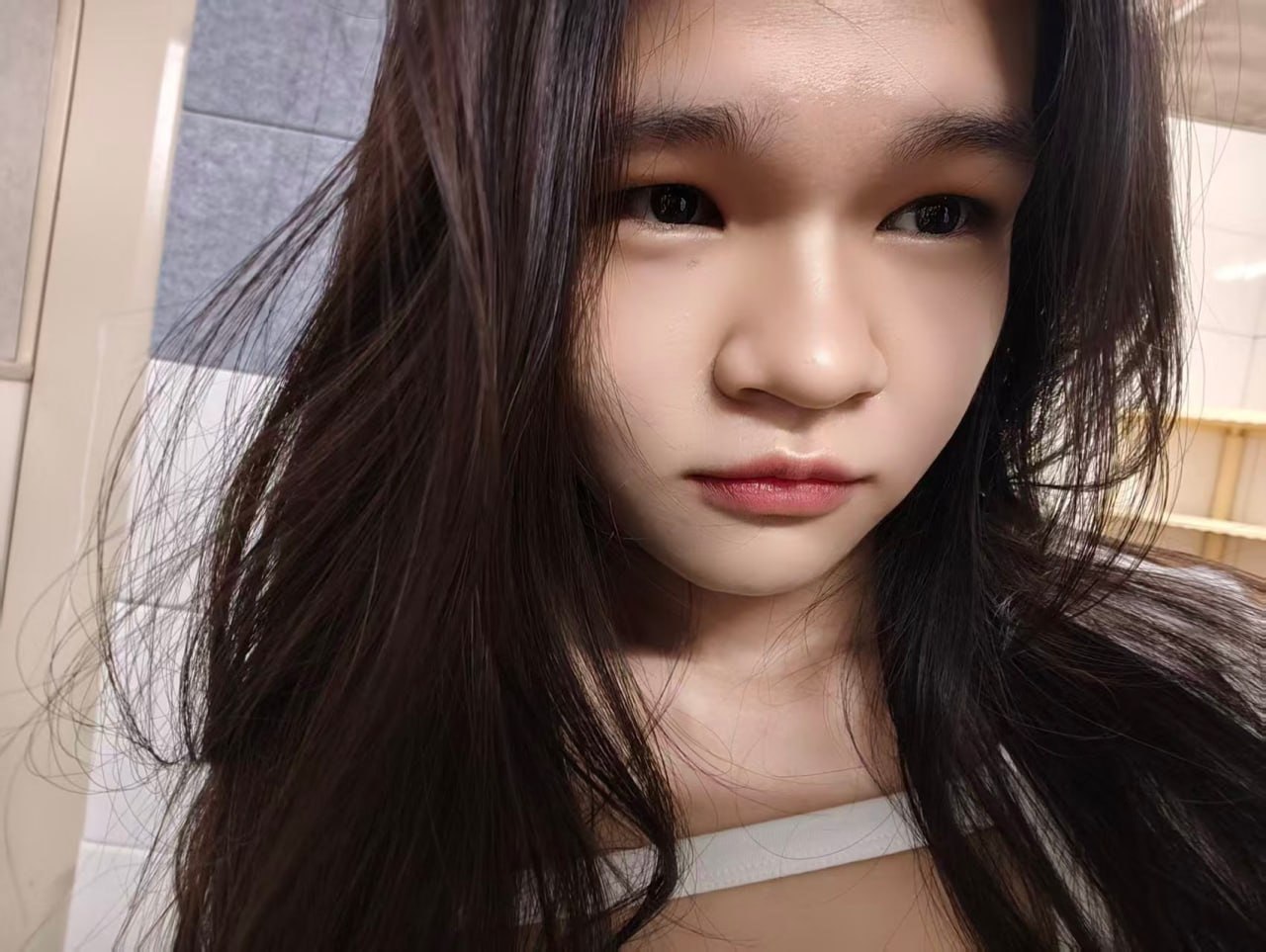 台湾 台南 22岁 163cm 119 C杯 工作 傲娇黏人,声音嗲,熊大水多 抽烟纹身:无 SM:否 无套:否 口交:可 过夜:可 同居:可 可飞:可 提前预约沟通 价格:2-6 特点:傲娇黏人,声音嗲,熊大水多