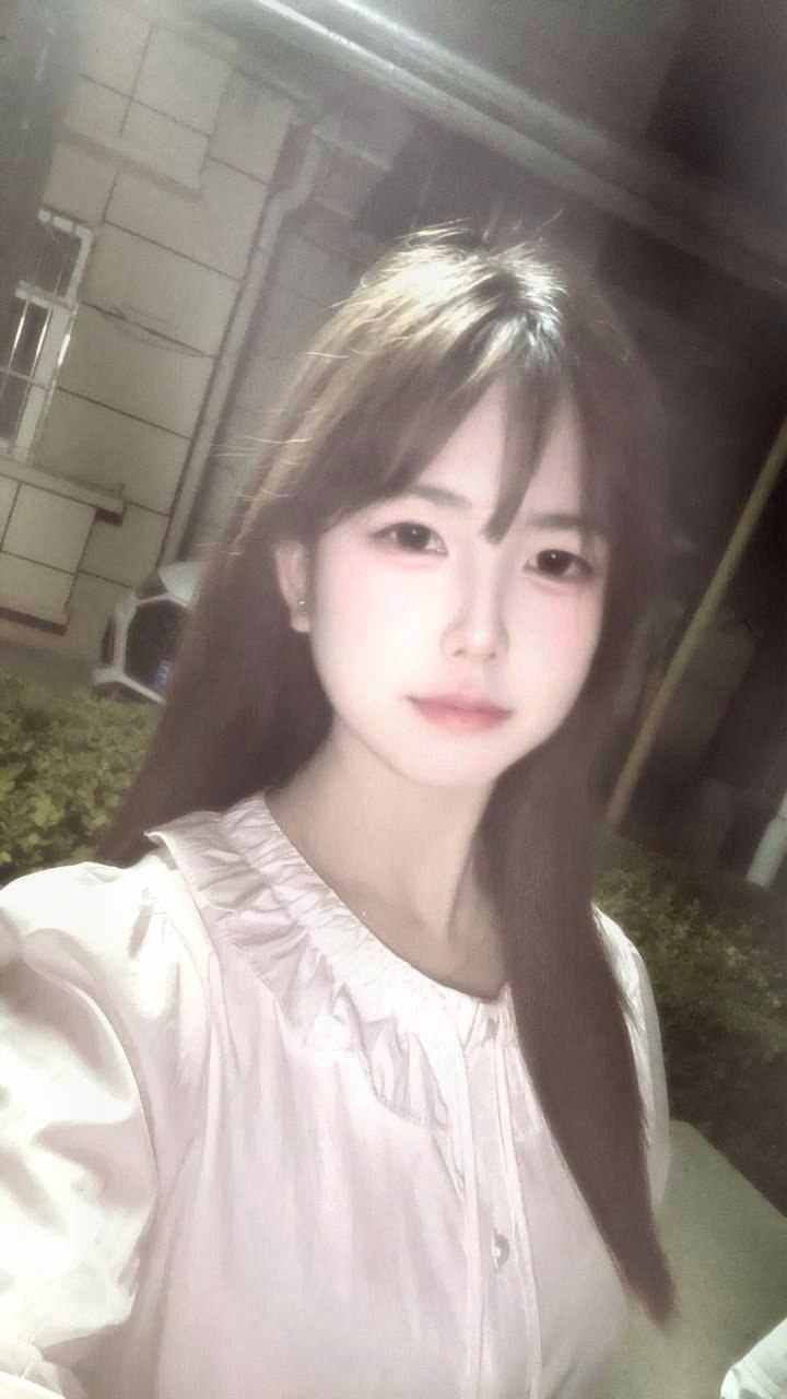 甘肃 庆阳 18岁 166cm 99 C杯 学生 比较反差 SM:是 无套:可 口交:可 过夜:可 同居:可 可飞:能 其他城市 港澳 价格:10 特点:比较反差