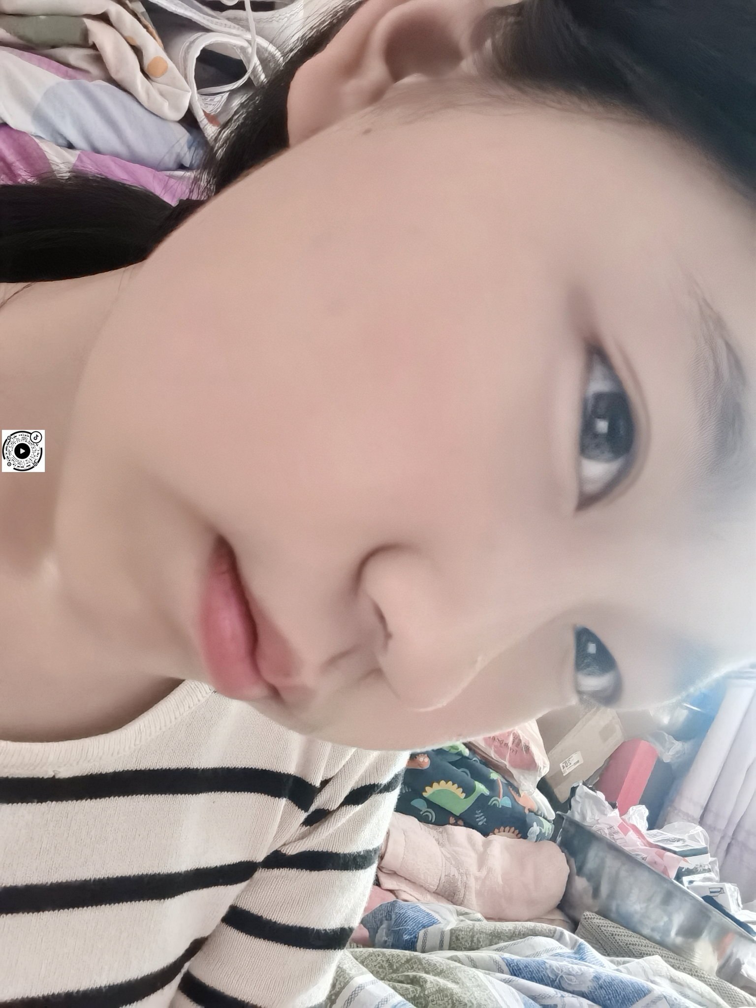 陕西 西安 18岁 167cm 83 B杯 学生 会唱歌 抽烟纹身:无 SM:否 无套:可 口交:可 过夜:否 同居:可 可飞:否 价格:6 特点:会唱歌