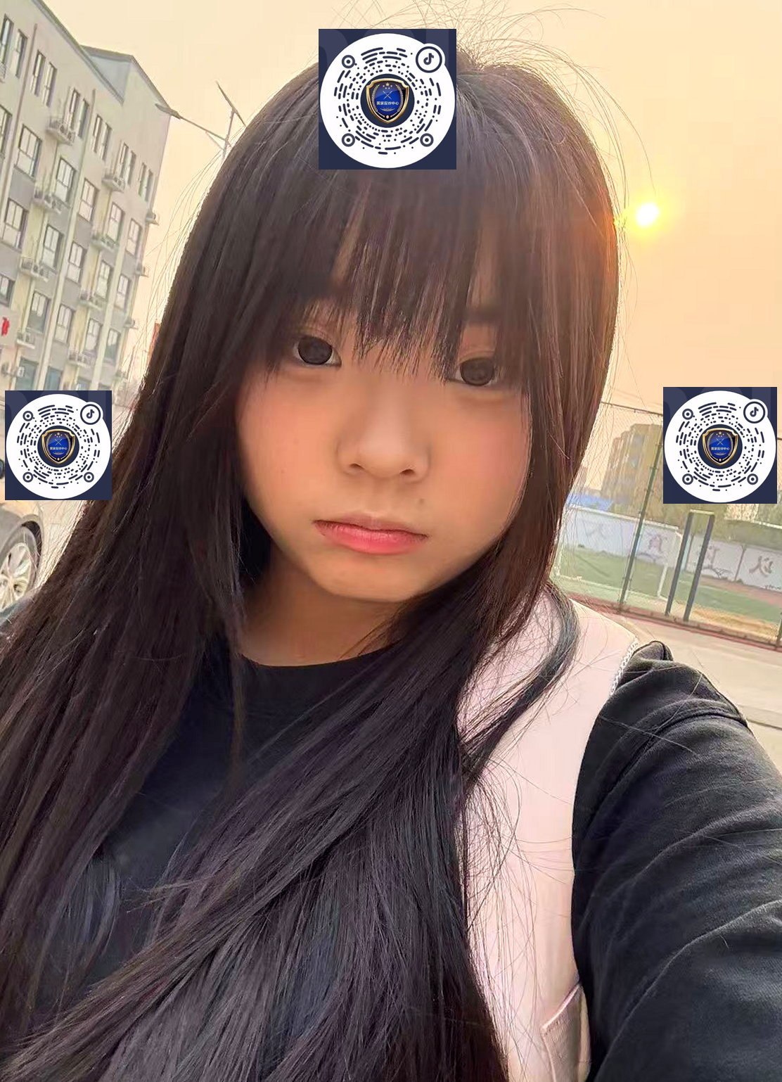 山东 济宁 18岁 161cm 118 B杯 无业 爱撒娇,温柔体贴型,可在安静内敛和活泼可爱中切换,期待老板来解锁不同姿势,懂得付出陪伴和情绪价值 抽烟纹身:不抽烟无纹身 SM:否 无套:否 口交:可 过夜:否 同居:可 可飞:否 价格:5 特点:爱撒娇,温柔体贴型,可在安静内敛和活泼可爱中切换,期待老板来解锁不同姿势,懂得付出陪伴和情绪价值