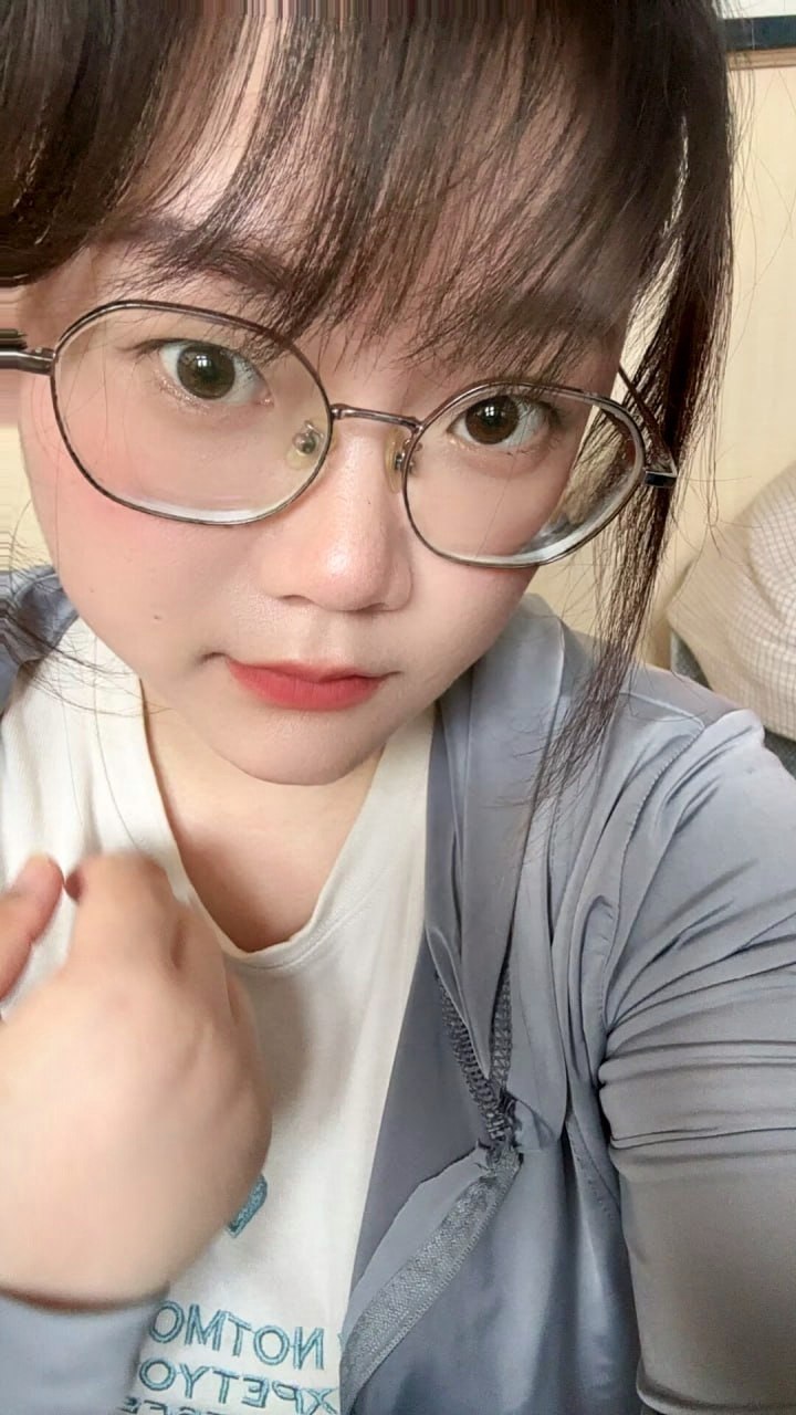 江苏 南京 30岁 155cm 126 C杯 工作 温柔乖巧懂事 抽烟纹身:无 SM:否 无套:可 口交:可 过夜:可 同居:否 可飞:只接南京 价格:4 特点:温柔乖巧懂事