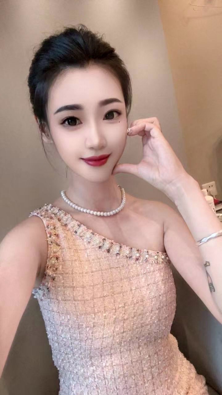 山西 晋中 25岁 170cm 96 B杯 歌手 肤白貌美,大长腿 抽烟纹身:抽烟有纹身 SM:否 无套:否 口交:可 过夜:可 可飞:可 价格:10 特点:肤白貌美,大长腿