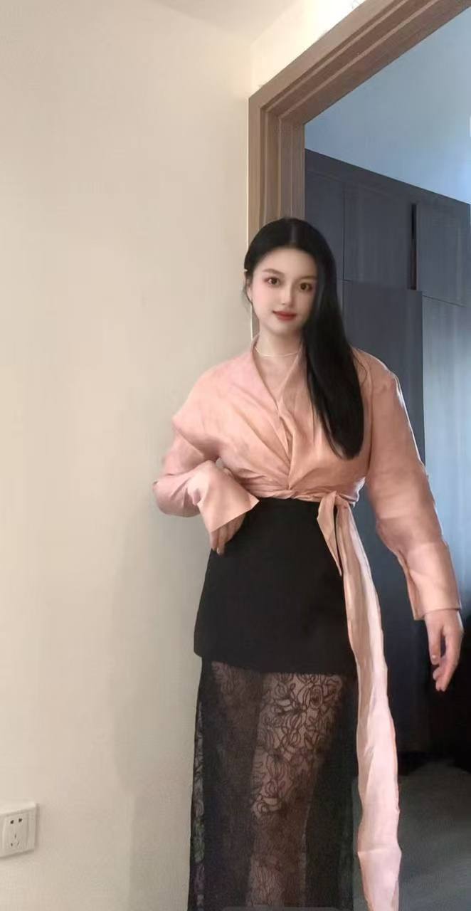 浙江 29岁 166cm 118 B杯 单纯可爱 SM:否 无套:可 口交:可 过夜:可 同居:否 可飞:可 价格:15 特点:单纯可爱