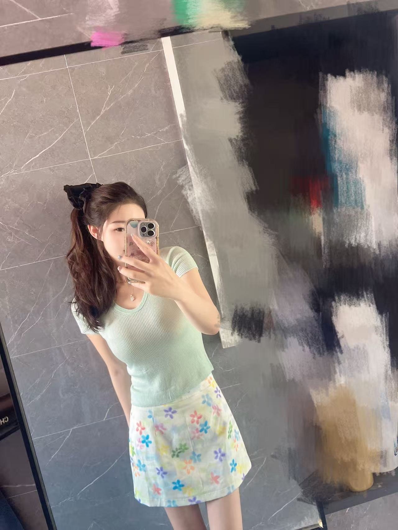 河北 衡水 30岁 168cm 100 B杯 个体 身材好,皮肤比较白,性格开朗,温柔会配合 接受程度高 不是很过分的要求都能玩 反差 不纠缠不打扰 随叫随到 抽烟纹身:无抽烟,私密部位有纹身 SM:是 无套:可 口交:可 过夜:可 同居:否 可飞:可 价格:7 特点:身材好,皮肤比较白,性格开朗,温柔会配合 接受程度高 不是很过分的要求都能玩 反差 不纠缠不打扰 随叫随到