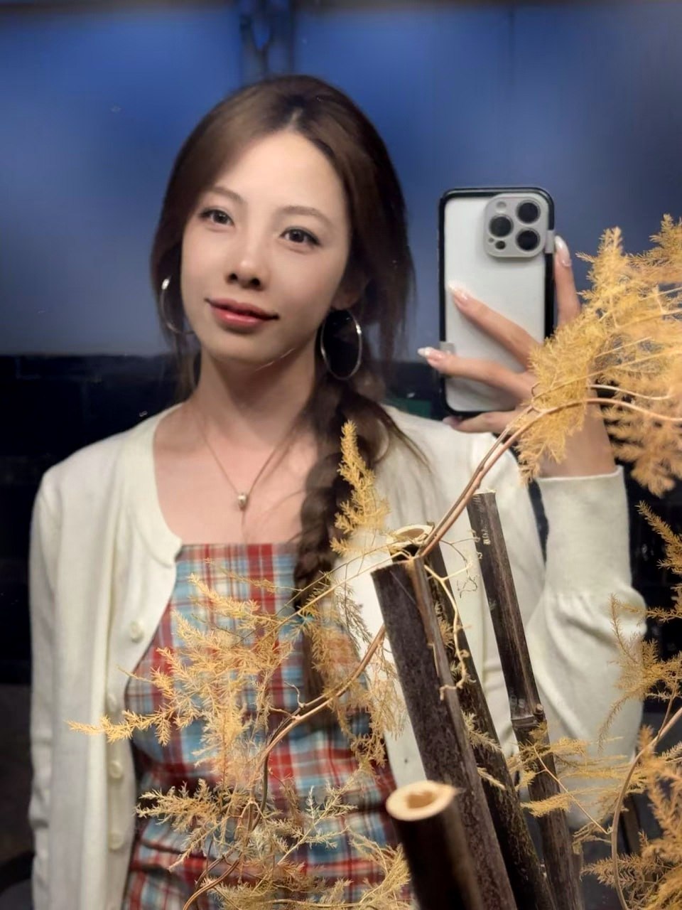 云南 昆明 27岁 165cm 48 B杯 工作 第一次找,本人性格活泼开朗,较温柔体贴 抽烟纹身:无 SM:否 无套:否 口交:可 过夜:可 同居:否 可飞:周末可以 价格:5 特点:第一次找,本人性格活泼开朗,较温柔体贴
