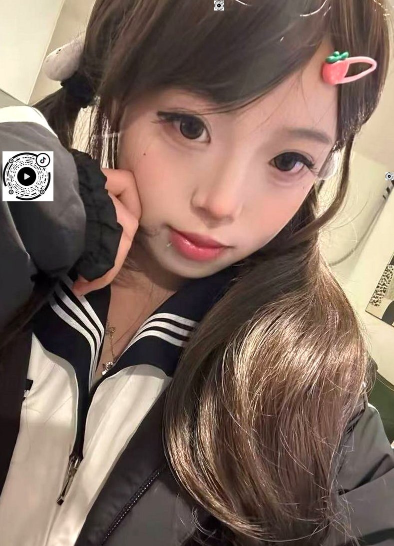 云南 昆明 18岁 162cm 94 B杯 女生 比较内向听话,清纯甜美。提供情绪价值。可爱。娇喘浪叫,懂事,床上会配合 抽烟纹身:有抽烟有纹身 SM:否 无套:否 口交:可 过夜:可 同居:可 可飞:可 价格:7.5 特点:比较内向听话,清纯甜美。提供情绪价值。可爱。娇喘浪叫,懂事,床上会配合