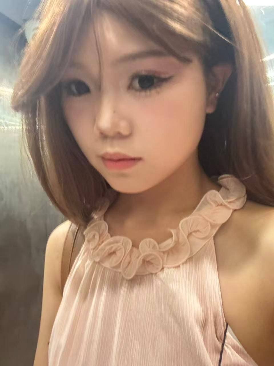 福建 南安 22岁 163cm 100 B杯 无 会唱歌 抽烟纹身:无 SM:否 无套:可 口交:可 过夜:可 同居:可商量 可飞:可 价格:15 特点:会唱歌