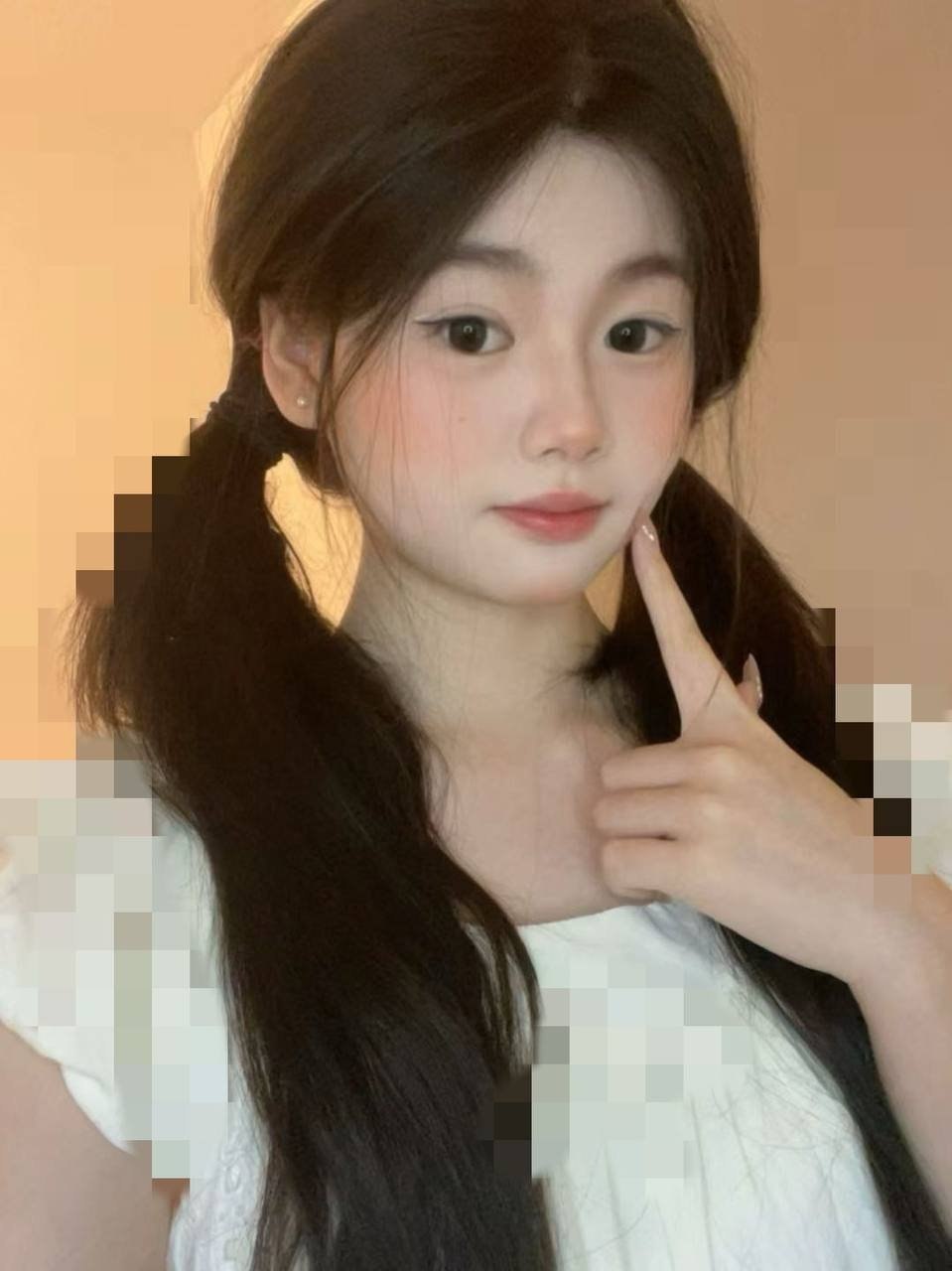 广东 广州 20岁 160cm 82 B杯 学生 听话懂事,会细腻照顾人,善解人意,性格温柔体贴,情商高,说话有分寸,圈子干净,喜欢接触新鲜事物 抽烟纹身:无 SM:否 无套:否 口交:可 过夜:可 同居:可 可飞:可 价格:5 特点:听话懂事,会细腻照顾人,善解人意,性格温柔体贴,情商高,说话有分寸,圈子干净,喜欢接触新鲜事物