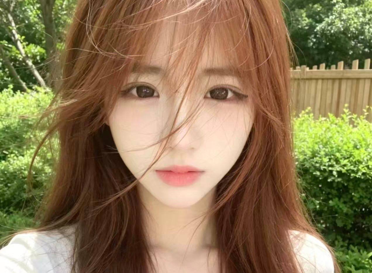 贵州 贵阳 19岁 165cm 88 C杯 学生 好看,身材好,活好,接受程度高 抽烟纹身:无 SM:可 无套:可 口交:可 过夜:可 同居:否 可飞:不能 价格:11 特点:好看,身材好,活好,接受程度高
