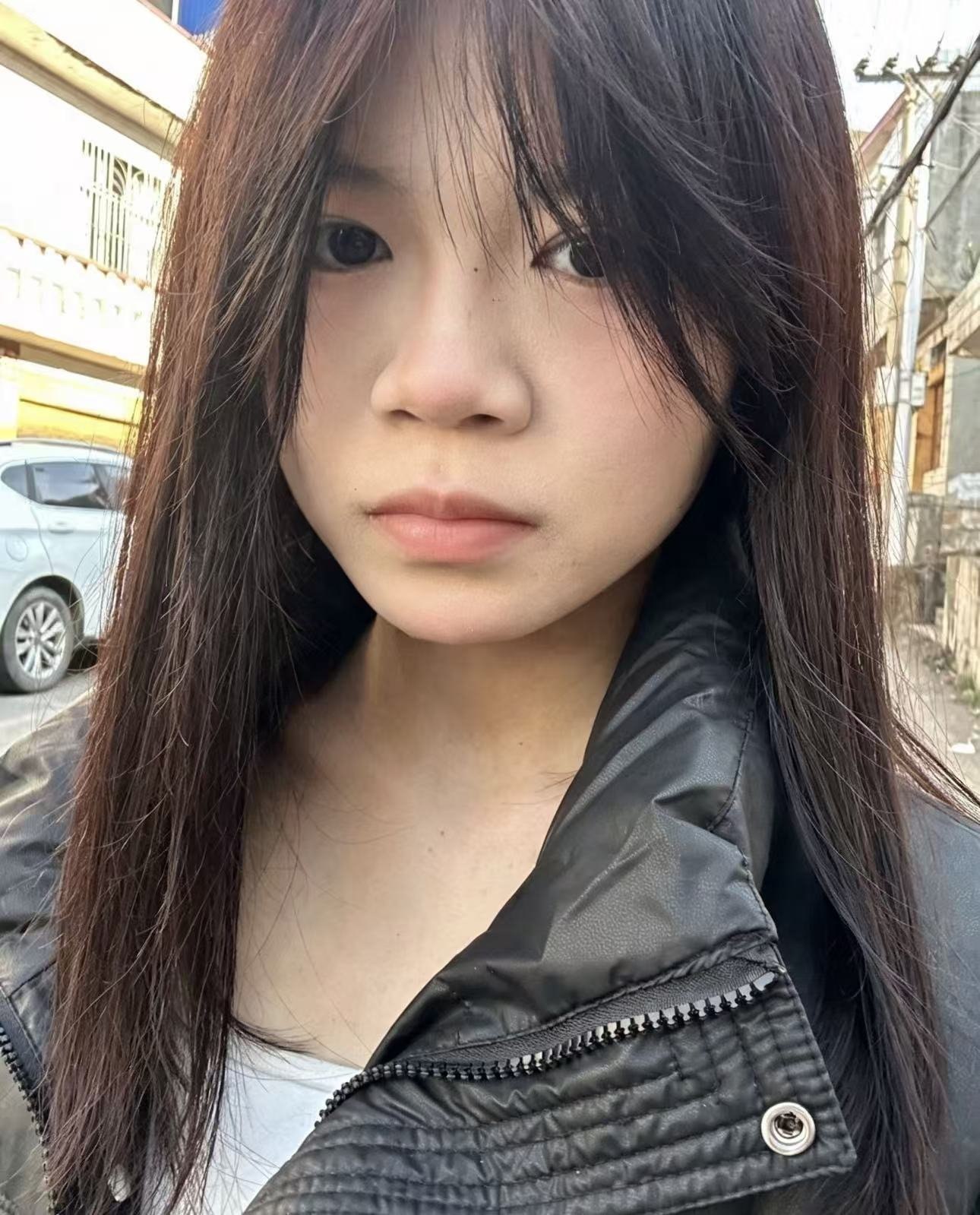 江西 宜春 17岁 158cm 80 A杯 无业 性格好 懂事 不粘人,强制自慰,剃毛,耳光,鞭打,捆绑,滴蜡,语言侮辱,项圈脚铐,角色扮演,情趣玩具 抽烟纹身:无纹身 SM:可 无套:可 口交:可 过夜:可 同居:可 可飞:能 价格:4 特点:性格好 懂事 不粘人,强制自慰,剃毛,耳光,鞭打,捆绑,滴蜡,语言侮辱,项圈脚铐,角色扮演,情趣玩具
