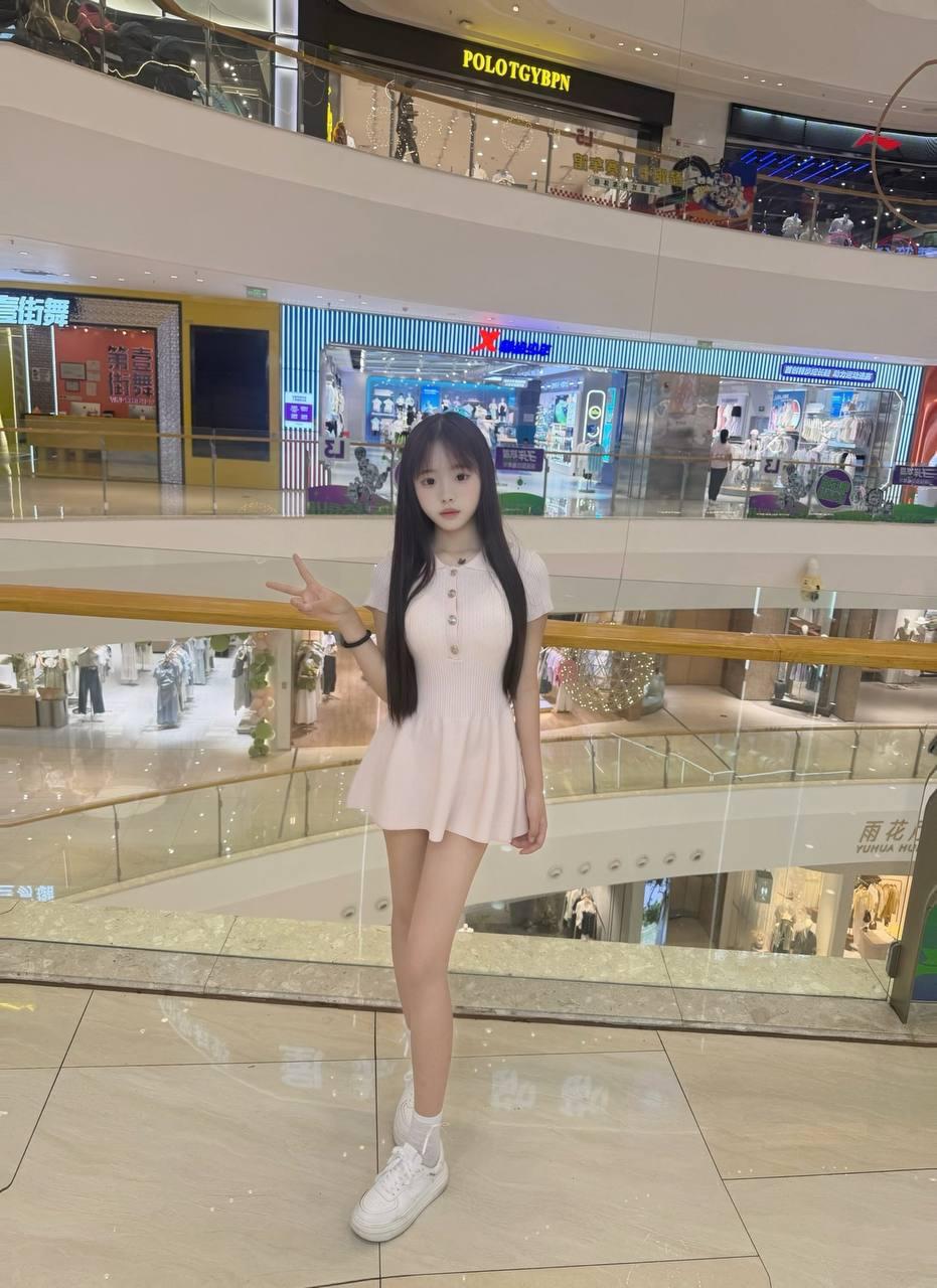 江西 南昌 18岁 163cm 88 B杯 温柔可爱体贴 抽烟纹身:无纹身 SM:否 无套:可 口交:否 过夜:可 同居:否 可飞:可 价格:14 特点:温柔可爱体贴