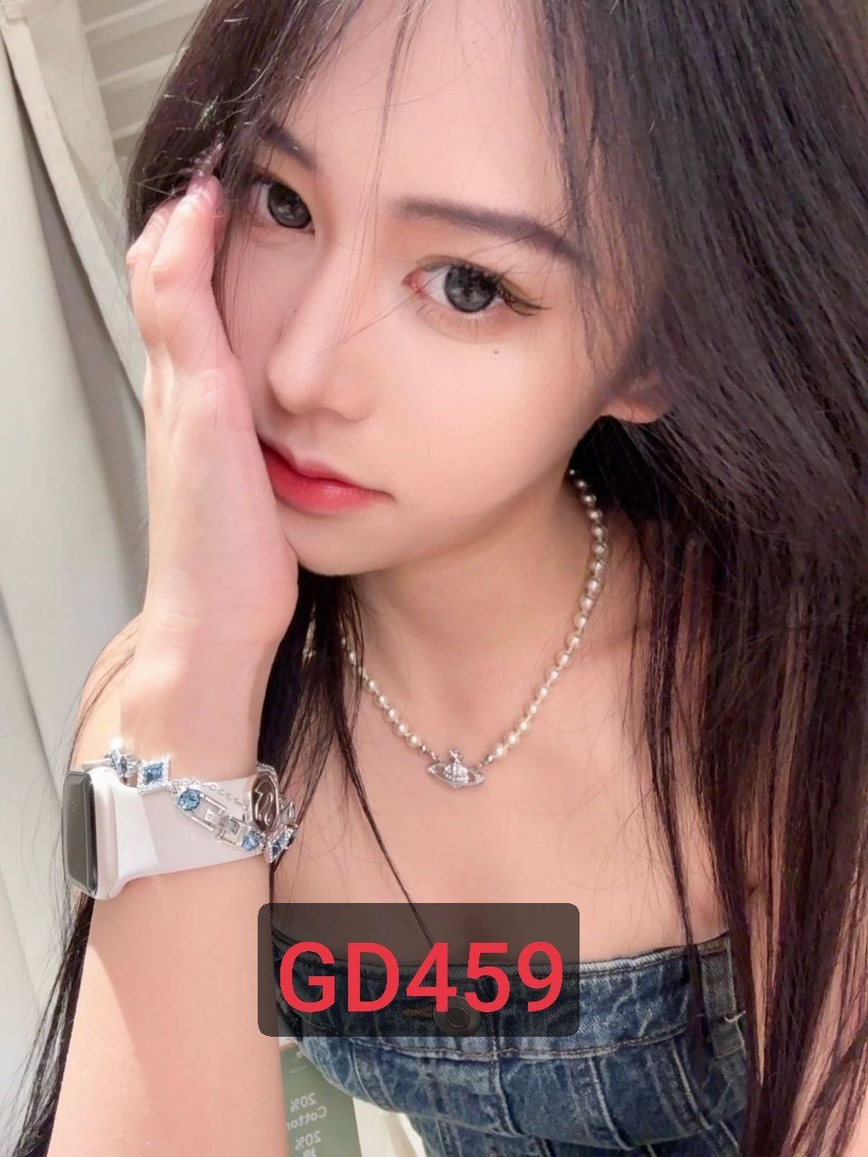 山东 济南 21岁 165cm 45 B杯 学生 本科在读,懂理工懂金融,爱好读书旅游,性格活泼开朗文静懂事,骨相自然全脸无整 抽烟纹身:无 SM:可 无套:否 口交:可 过夜:可 可飞:可,新马泰 价格:22 特点:本科在读,懂理工懂金融,爱好读书旅游,性格活泼开朗文静懂事,骨相自然全脸无整
