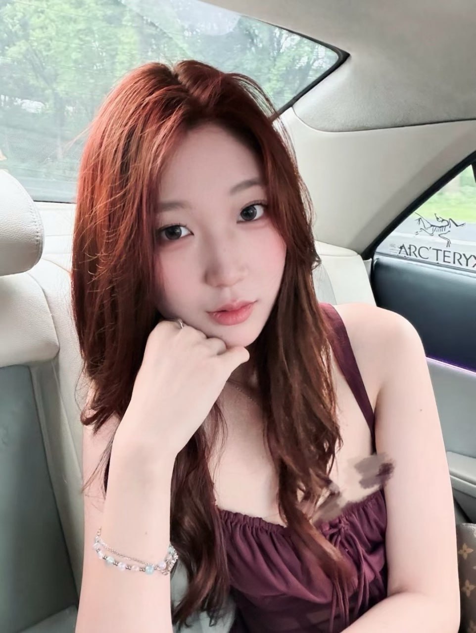福建 厦门 19岁 165cm 100 A杯 学生 干净卫生 抽烟纹身:无 SM:否 无套:可 口交:可 过夜:可 同居:可 可飞:可,厦门附近,江浙沪,广东 价格:80000 特点:干净卫生