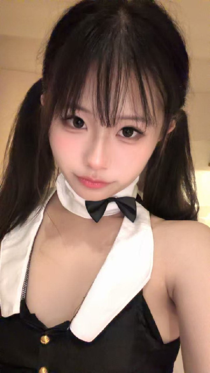 香港 香港 19岁 165cm 100 B杯 学生 乖巧听话 温柔体贴 懂事 会提供情绪价值 在校清纯女大 身娇体柔 可以解锁不同姿势 声音好听 会配合 有眼力见 可以满足老板的需求 抽烟纹身:无 SM:可 无套:可 口交:可 过夜:可 同居:可 可飞:看情况 价格:9 特点:乖巧听话 温柔体贴 懂事 会提供情绪价值 在校清纯女大 身娇体柔 可以解锁不同姿势 声音好听 会配合 有眼力见 可以满足老板的需求