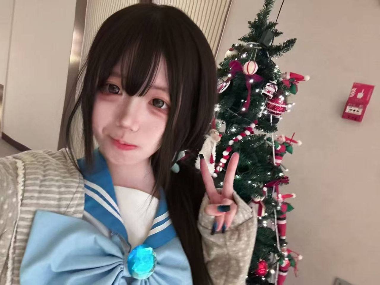 广东 广州 黄埔 20岁 155cm 38.5 A杯 打工 SM:是 无套:否 口交:可 过夜:可 同居:否 可飞:否 价格:0.9