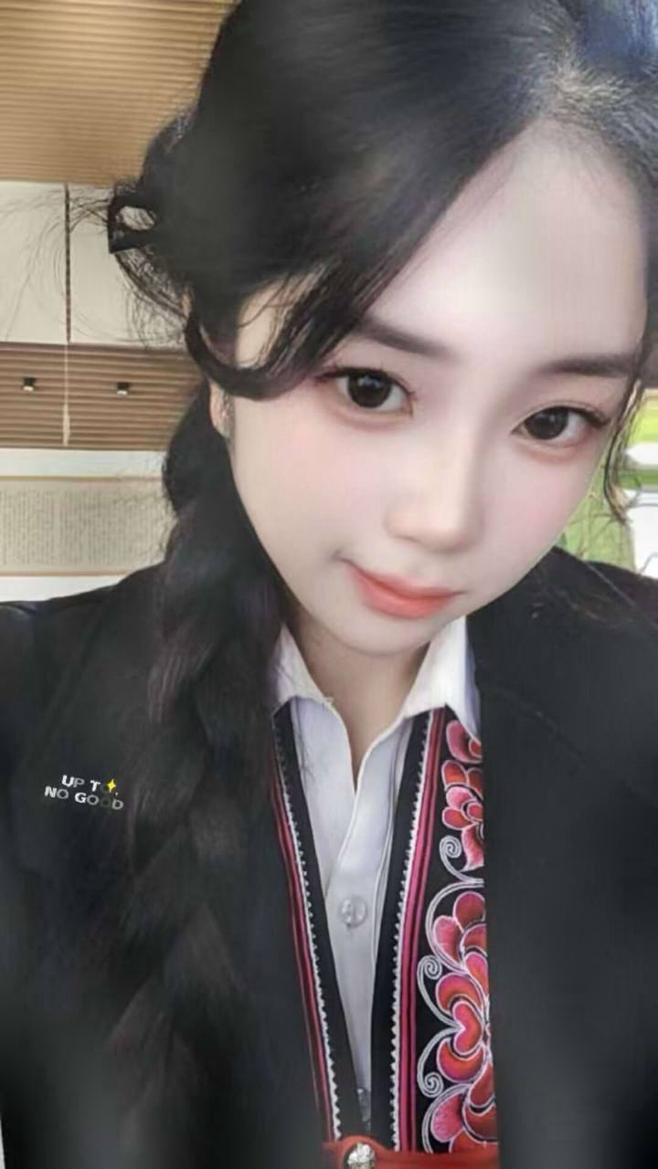 云南 昆明 24岁 165cm 48 B杯 工作 会做饭 SM:否 无套:否 口交:否 过夜:可 可飞:省内可以 价格:8 特点:会做饭