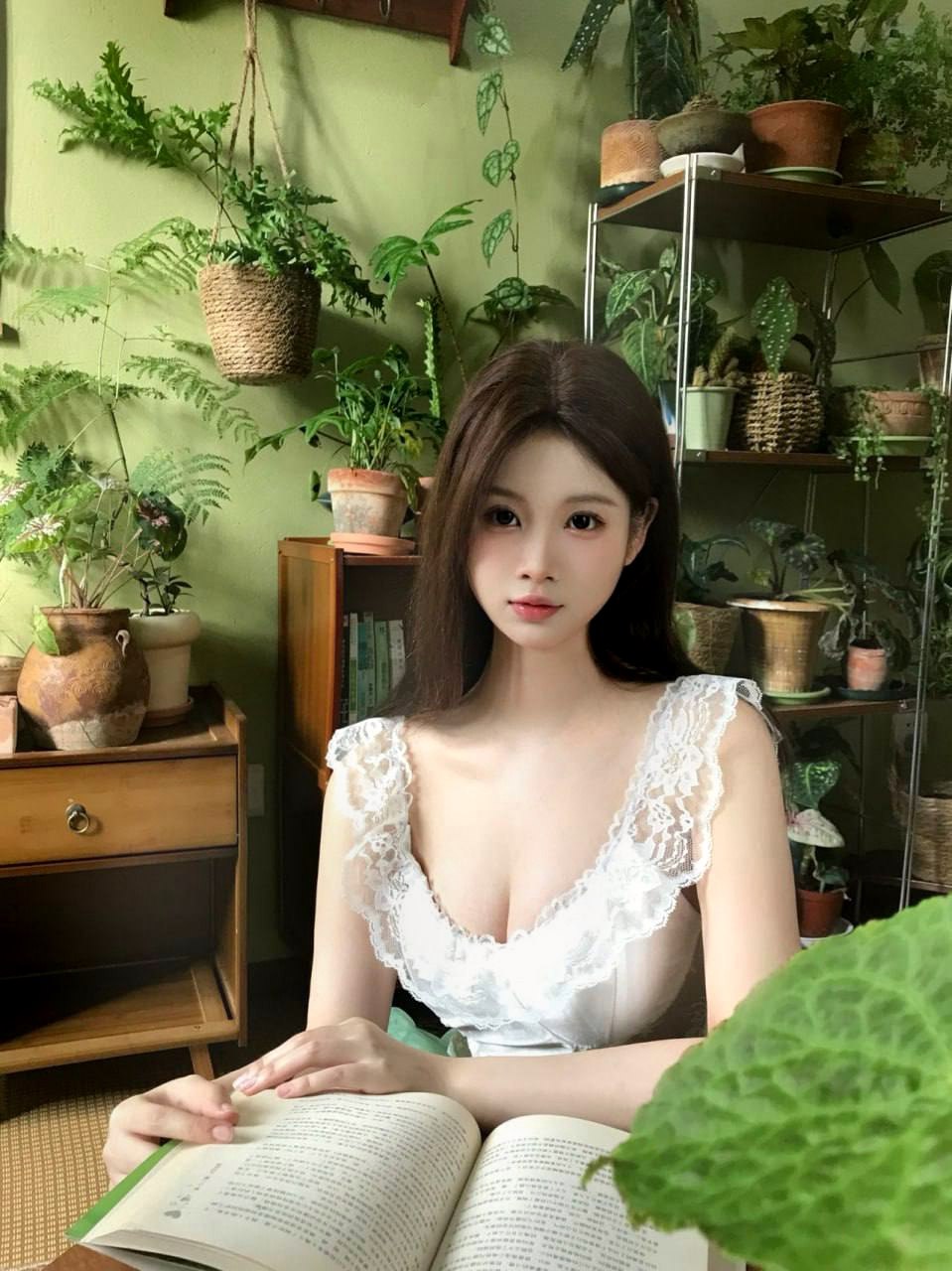 江苏 泰州 21岁 168cm 93 B杯 学生 本科在读 无整纯欲甜妹 腿长腰臀比好 有女友感情绪价值 抽烟纹身:无 SM:否 无套:否 口交:可 过夜:可 同居:否 可飞:可 价格:15 特点:本科在读 无整纯欲甜妹 腿长腰臀比好 有女友感情绪价值