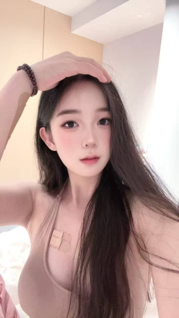四川 成都 22岁 163cm 89 B杯 女生 性格开朗 活泼 抽烟纹身:无 SM:否 无套:否 口交:可 过夜:可 同居:可 可飞:能 价格:16 特点:性格开朗 活泼