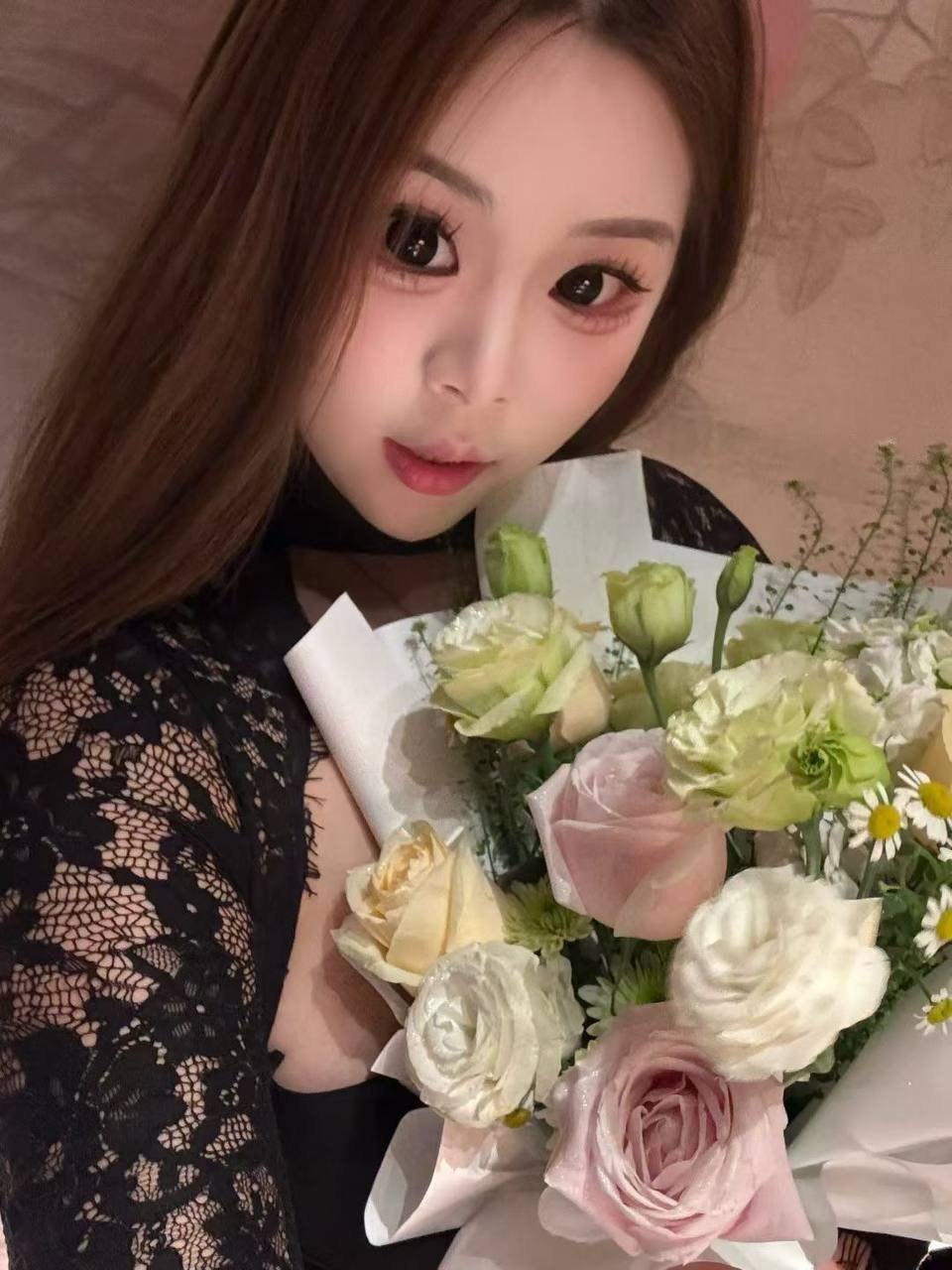 浙江 杭州 28岁 166cm 46 D杯 刚毕业 口活很好,长相身材都OK,会提供情绪价值 抽烟纹身:不抽烟有纹身 SM:否 无套:否 口交:可 过夜:可 同居:可 可飞:可 价格:20 特点:口活很好,长相身材都OK,会提供情绪价值