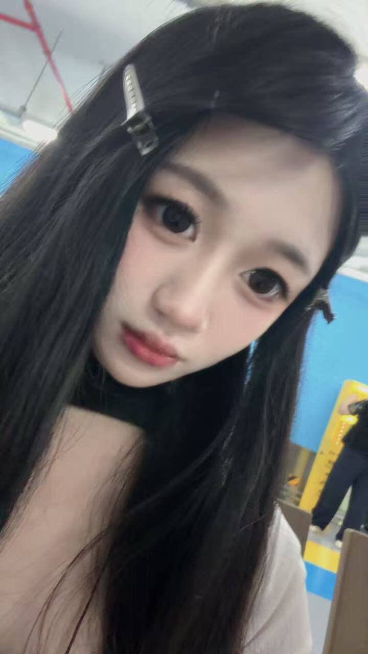 河南 洛阳 18岁 166cm 100 B杯 学生 舞蹈生 抽烟纹身:无 SM:轻微 无套:否 口交:可 过夜:视情况而定 同居:看情况 可飞:可 价格:10 特点:舞蹈生
