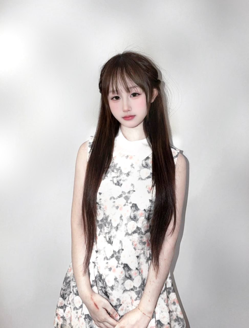 江苏 南京 18岁 163cm 100 C杯 学生 会说话 声音甜美 配合度高 抽烟纹身:无 SM:是 无套:可 口交:可 过夜:可 同居:可 可飞:可飞外地 价格:12 特点:会说话 声音甜美 配合度高