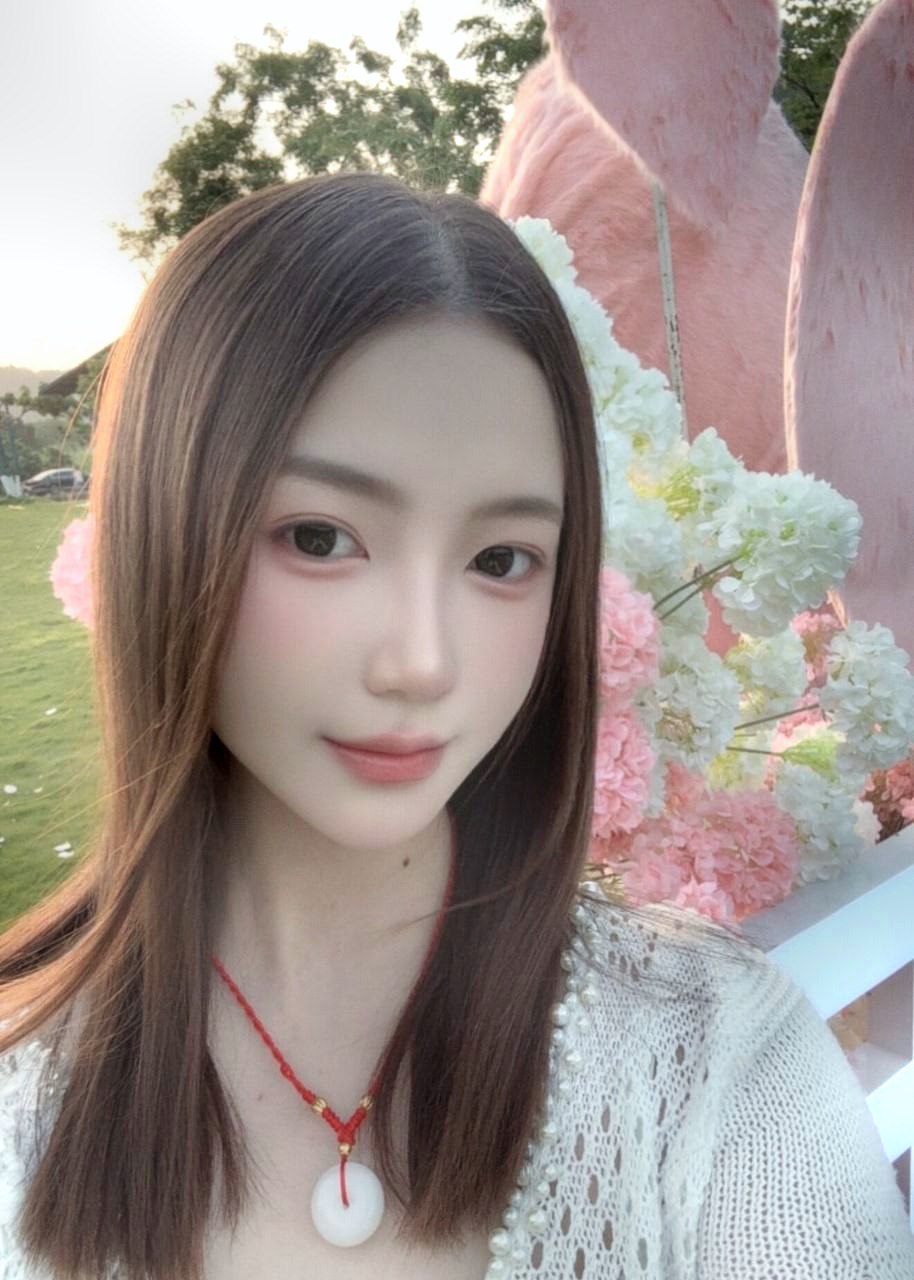 广东 广州 20岁 162cm 96 C杯 学生 乖巧听话 抽烟纹身:无 SM:否 无套:否 口交:可 过夜:否 可飞:否 价格:10 特点:乖巧听话