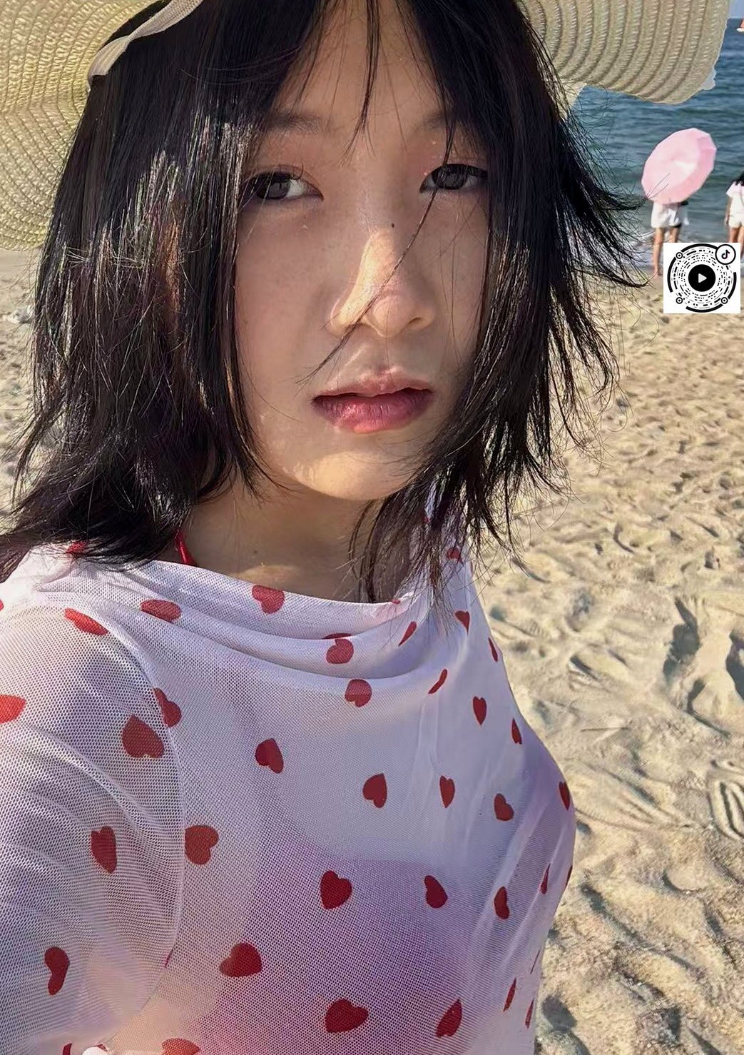 广东 深圳 19岁 151.5cm 88.5 B杯 服务行业 可无套,本人比视频好看,呻吟声绝了,全国飞,声音好听,骚的飞起,温柔体贴型,会给你满满情绪价值 抽烟纹身:无 SM:否 无套:可 口交:否 过夜:可 同居:可 可飞:可外省 价格:4 特点:可无套,本人比视频好看,呻吟声绝了,全国飞,声音好听,骚的飞起,温柔体贴型,会给你满满情绪价值