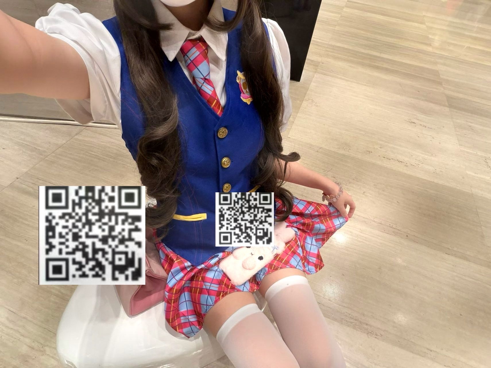 福建 厦门 18岁 166cm 92 B杯 学生 刚成年、性格好、事少 抽烟纹身:无 SM:是 无套:否 口交:否 过夜:可 同居:可 可飞:可 价格:20 特点:刚成年、性格好、事少
